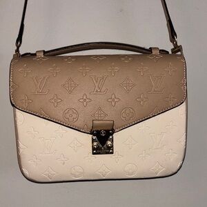 Louis Vuitton Pochette Métis handbag Crossbody Bag